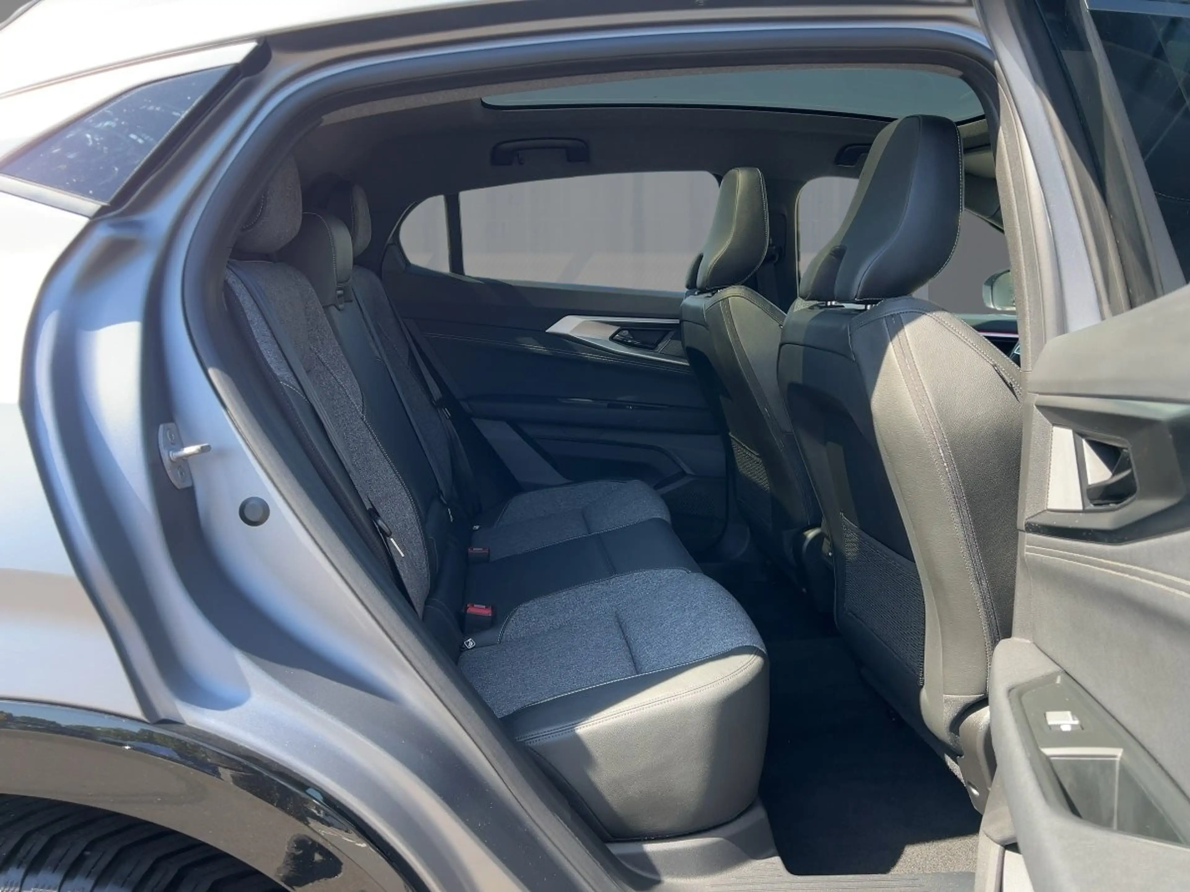 Renault Rafale TECHNO E-TECH FULL HYBRID 200 SOLARBAY DACH — photo 9