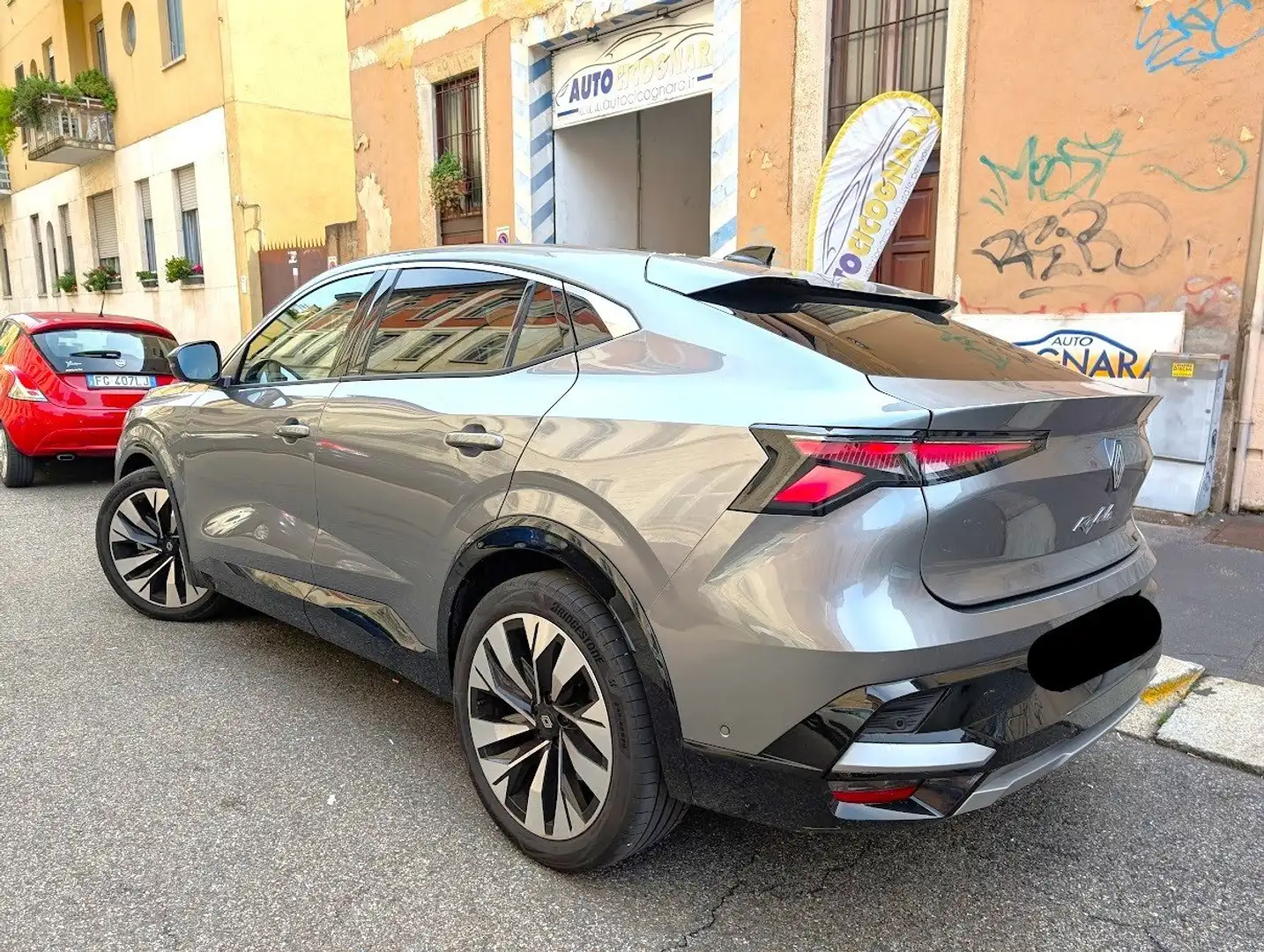 Renault Rafale 1.2 e-Tech full hybrid Techno 200cv auto Grau - 2