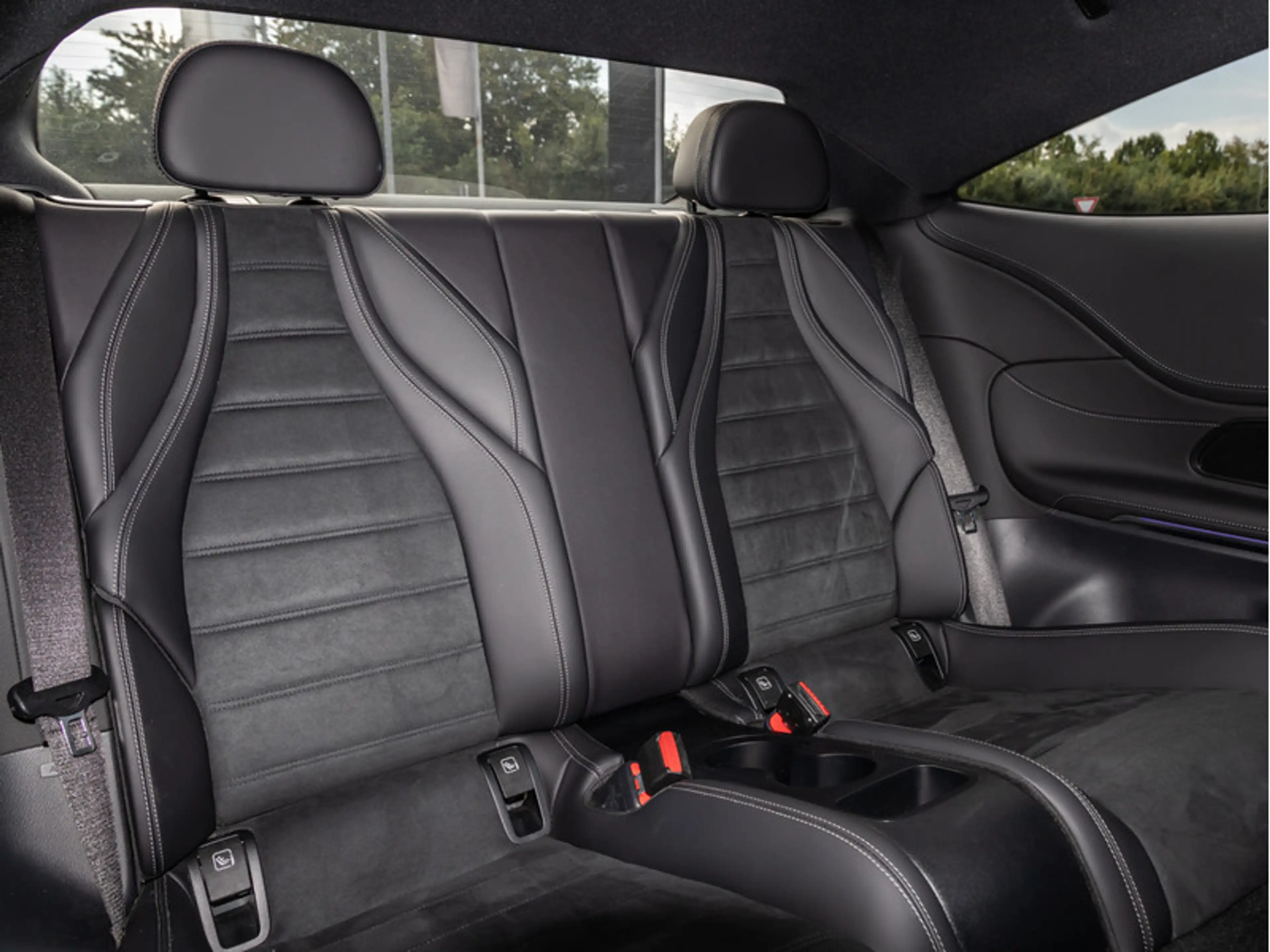 Mercedes-Benz CLE 300 4M Coupé AMG-Sport/DIGITAL/Pano/Distr/19 — photo 10