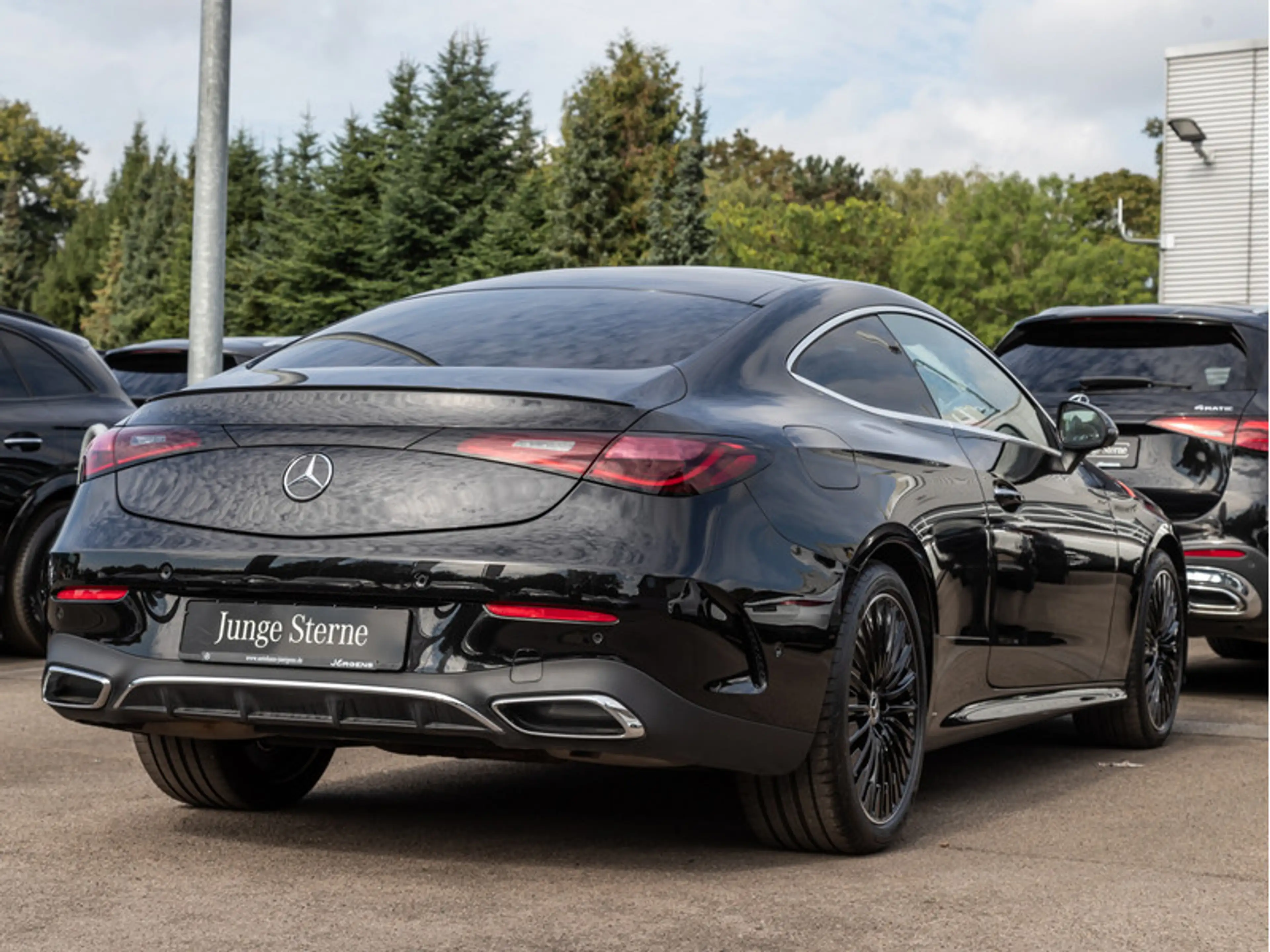 Mercedes-Benz CLE 300 4M Coupé AMG-Sport/DIGITAL/Pano/Distr/19 — photo 4