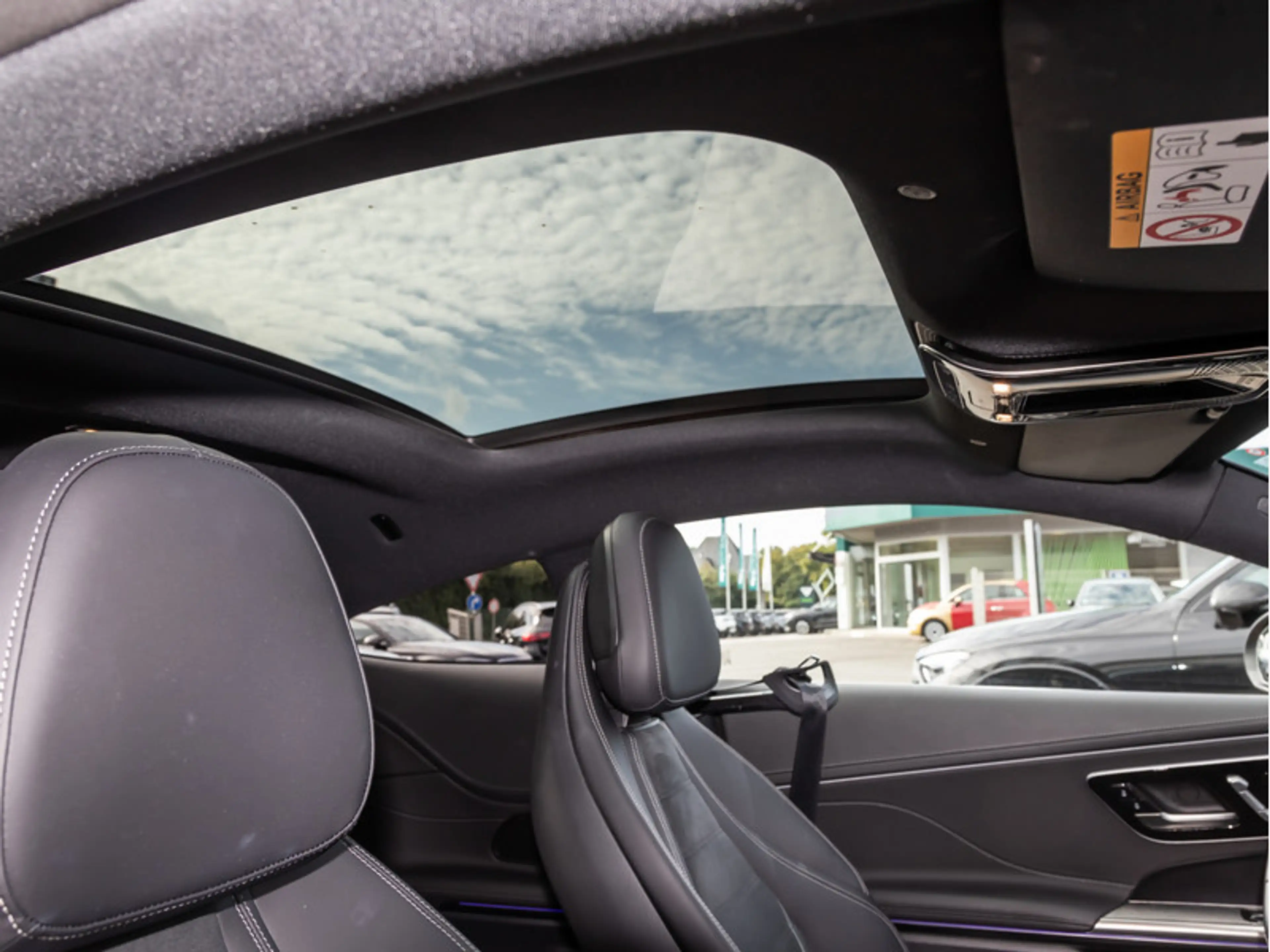 Mercedes-Benz CLE 300 4M Coupé AMG-Sport/DIGITAL/Pano/Distr/19 — photo 11