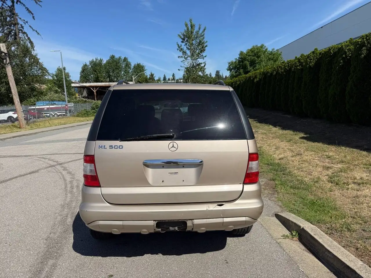Mercedes-Benz M-Class снимка Mercedes-Benz M-Class