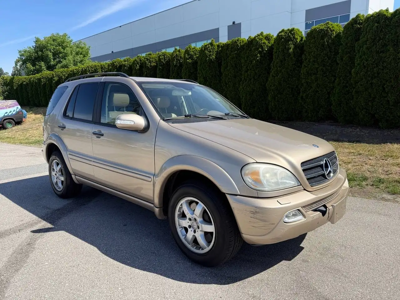 Mercedes-Benz M-Class снимка Mercedes-Benz M-Class
