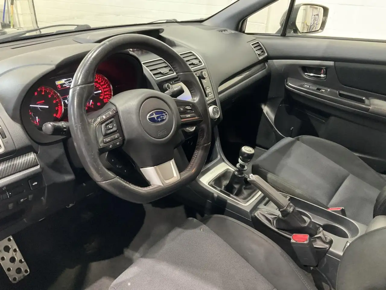 Subaru WRX снимка Subaru WRX