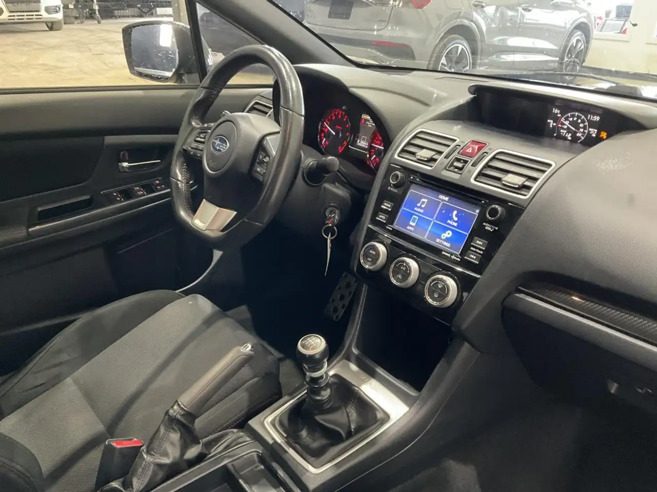 Subaru WRX снимка Subaru WRX