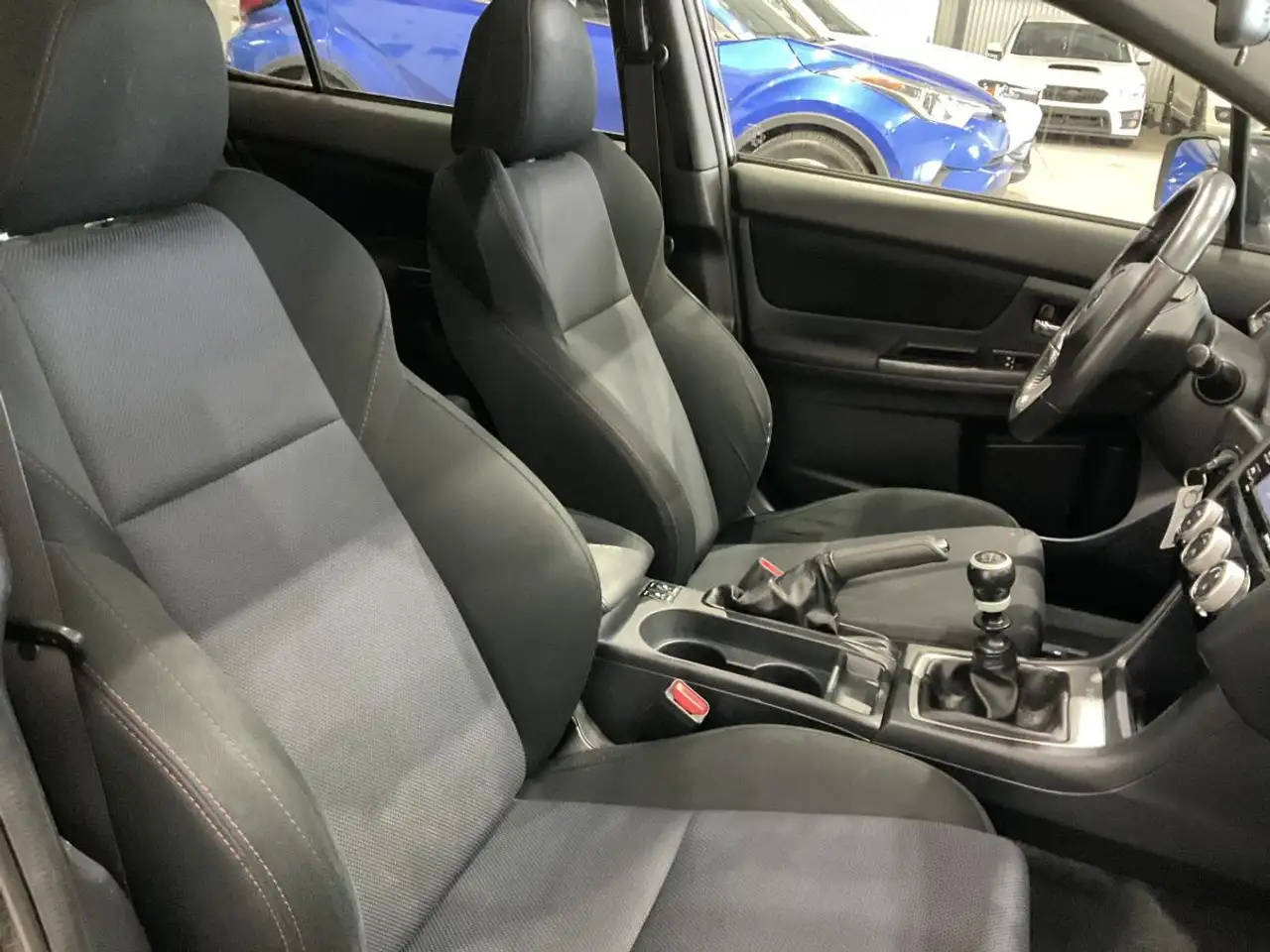 Subaru WRX снимка Subaru WRX