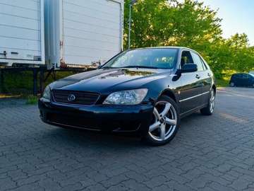 IS 200 Tüv neu Öl neu 2. Hand