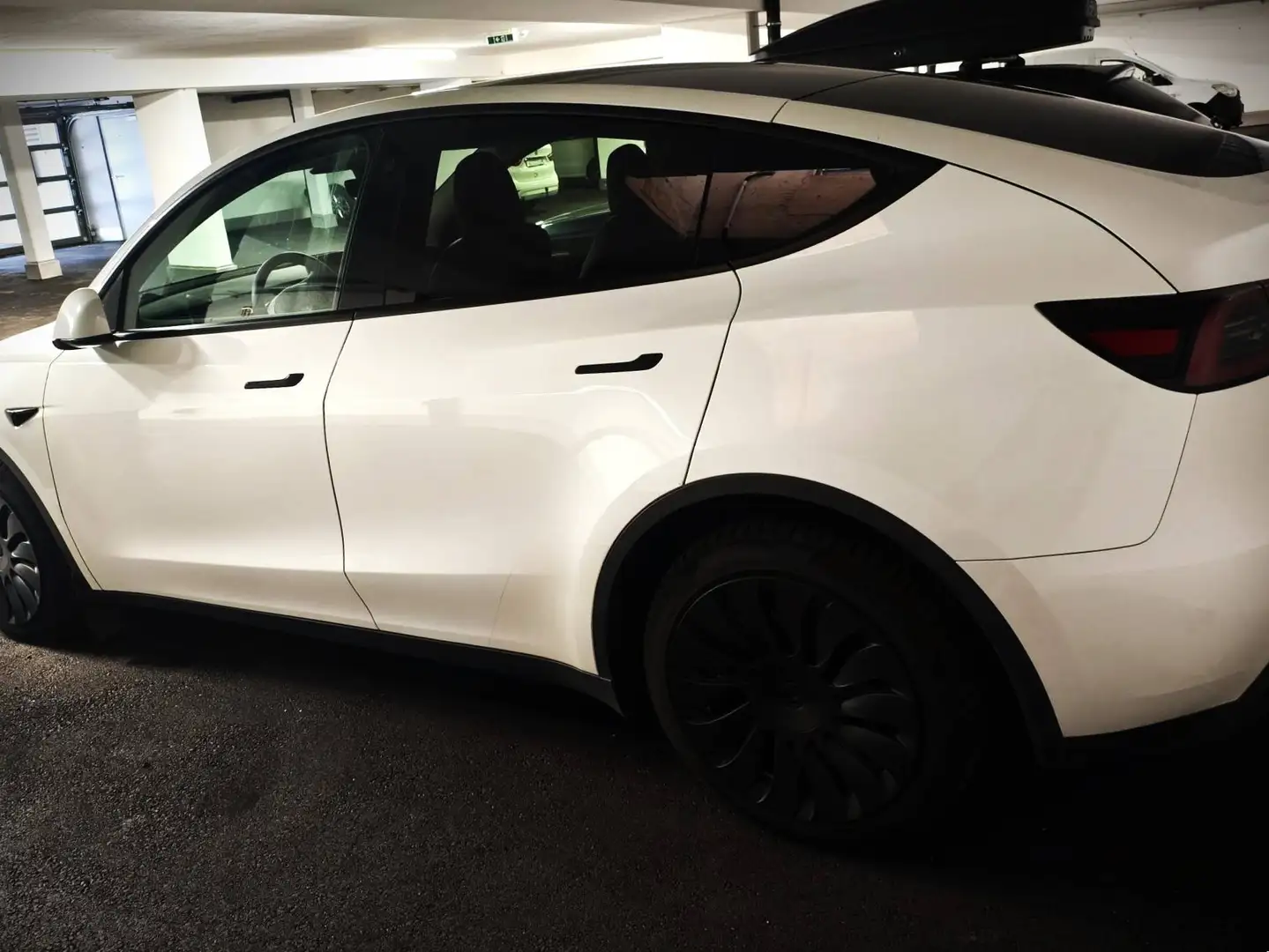 Tesla Model Y reserviert Weiß - 2