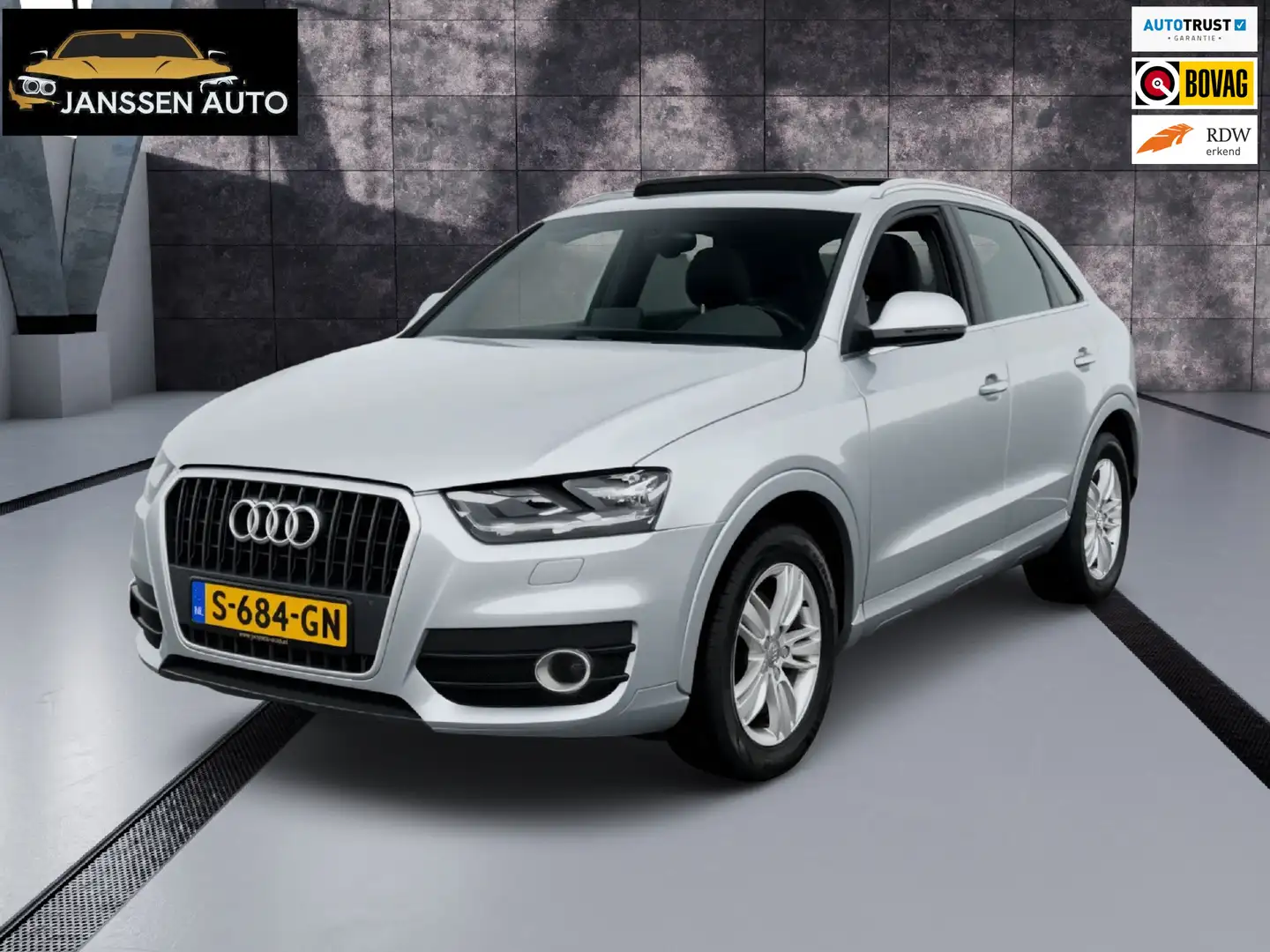 Audi Q3 1.4 TFSI | Automaat | Pano | Navi | Keyless | PDC Grau - 1