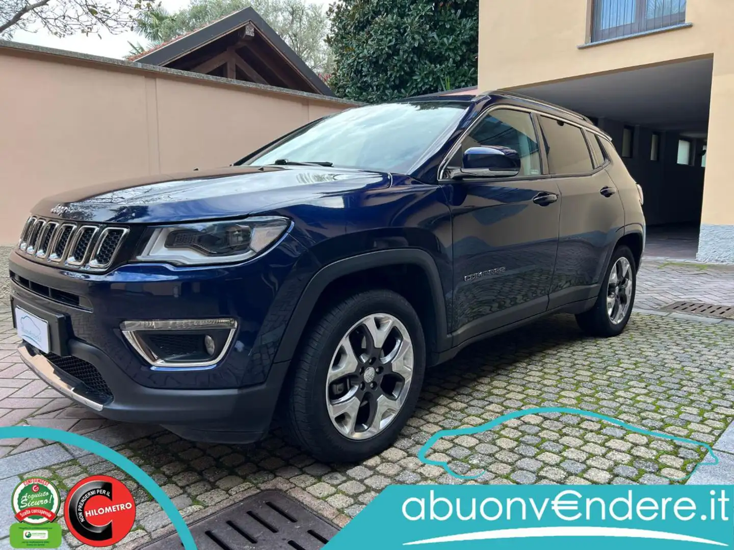 Jeep Compass 1.6 Multijet II 2WD Limited Blauw - 1