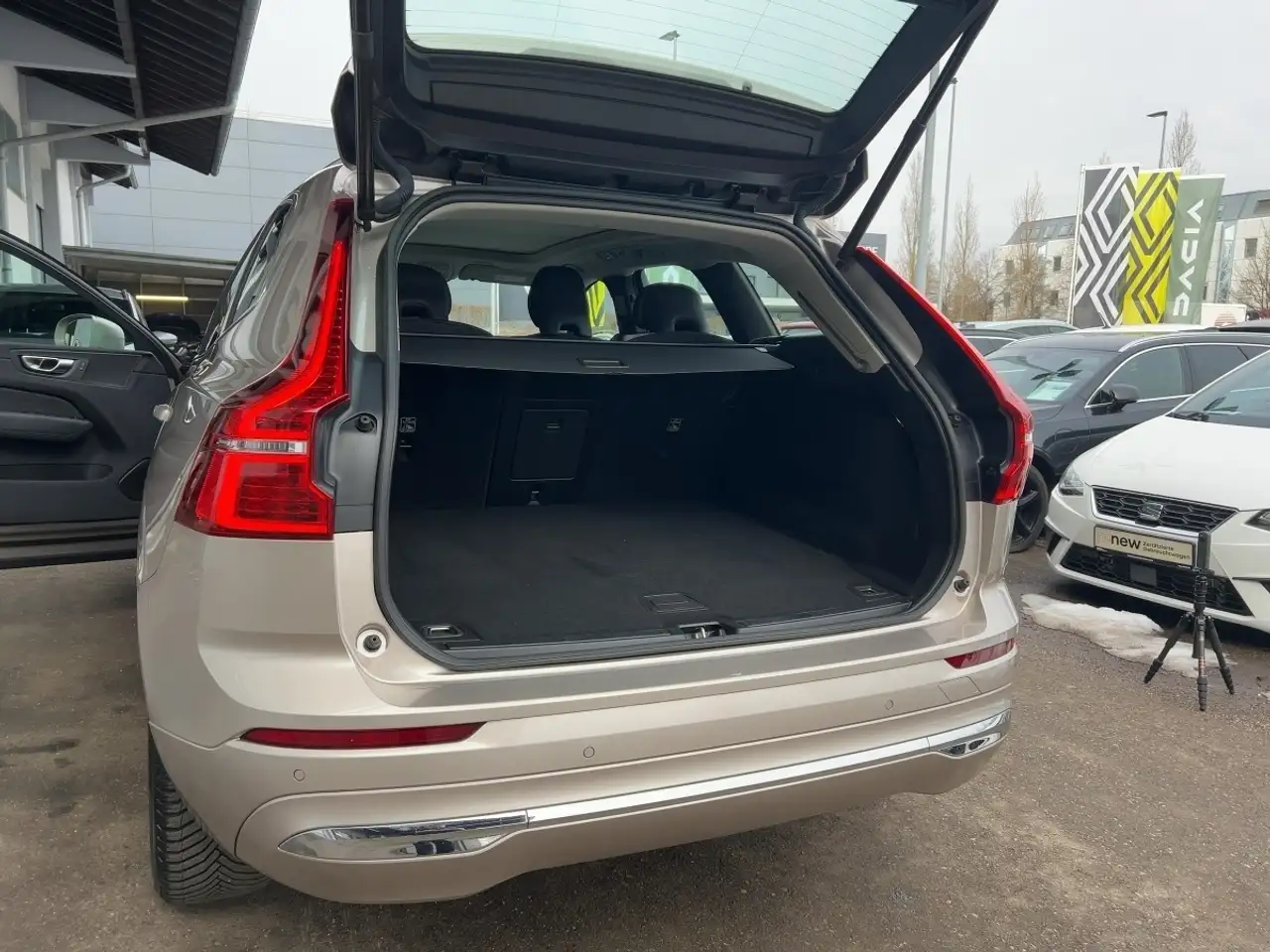 Volvo XC60 T6 AWD Inscription Expr. Plug-In PDC KLIMA, миниатюра 19