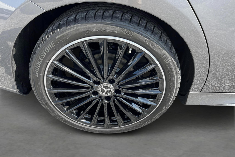 Mercedes-Benz CLA 180 CLA AMG-Line — photo 8