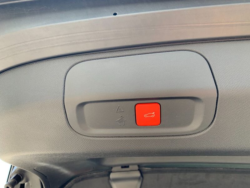Peugeot 408 Hybrid 145 GT — photo 8