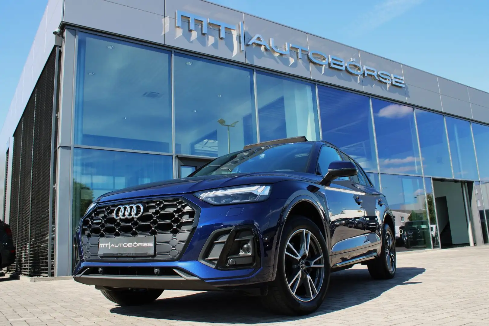 Audi Q5 40 TDI QUATTRO S LINE/AHK/VIRTU./LED/PANO/19" Blau - 1