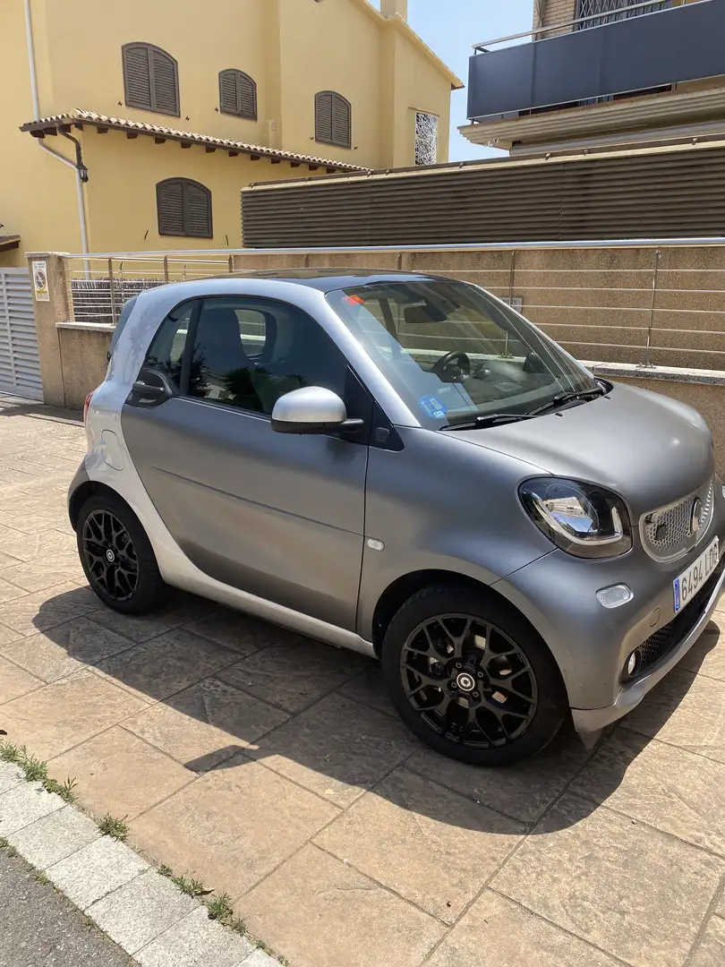 smart forTwo cabrio EQ passion - 2