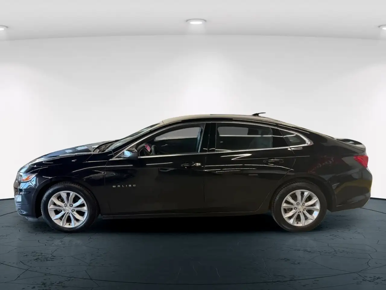 Chevrolet Malibu снимка Chevrolet Malibu