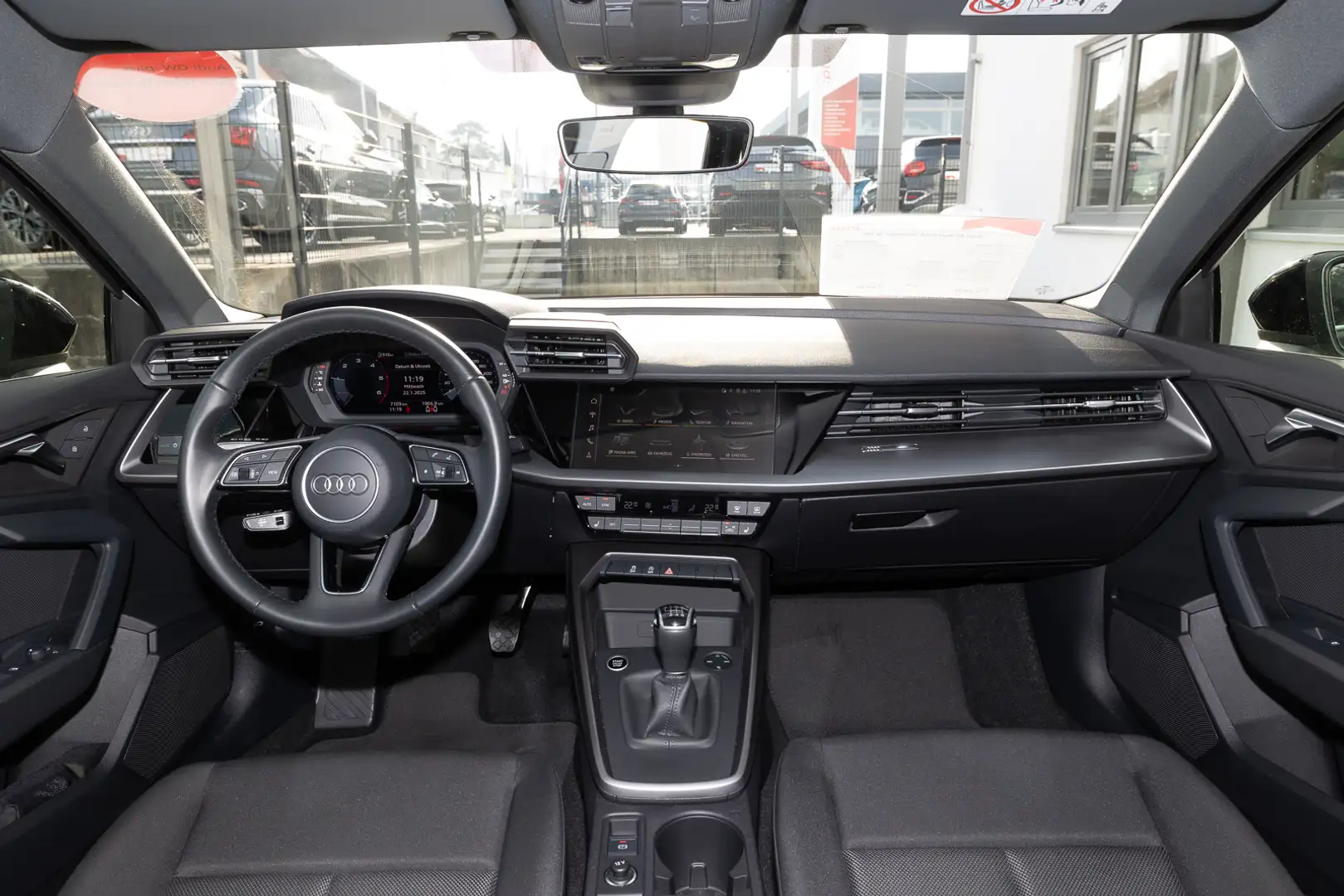 Audi A3 Sportback advanced 30 TDI (GRA,SHZ,Smartph.inte Schwarz - 2