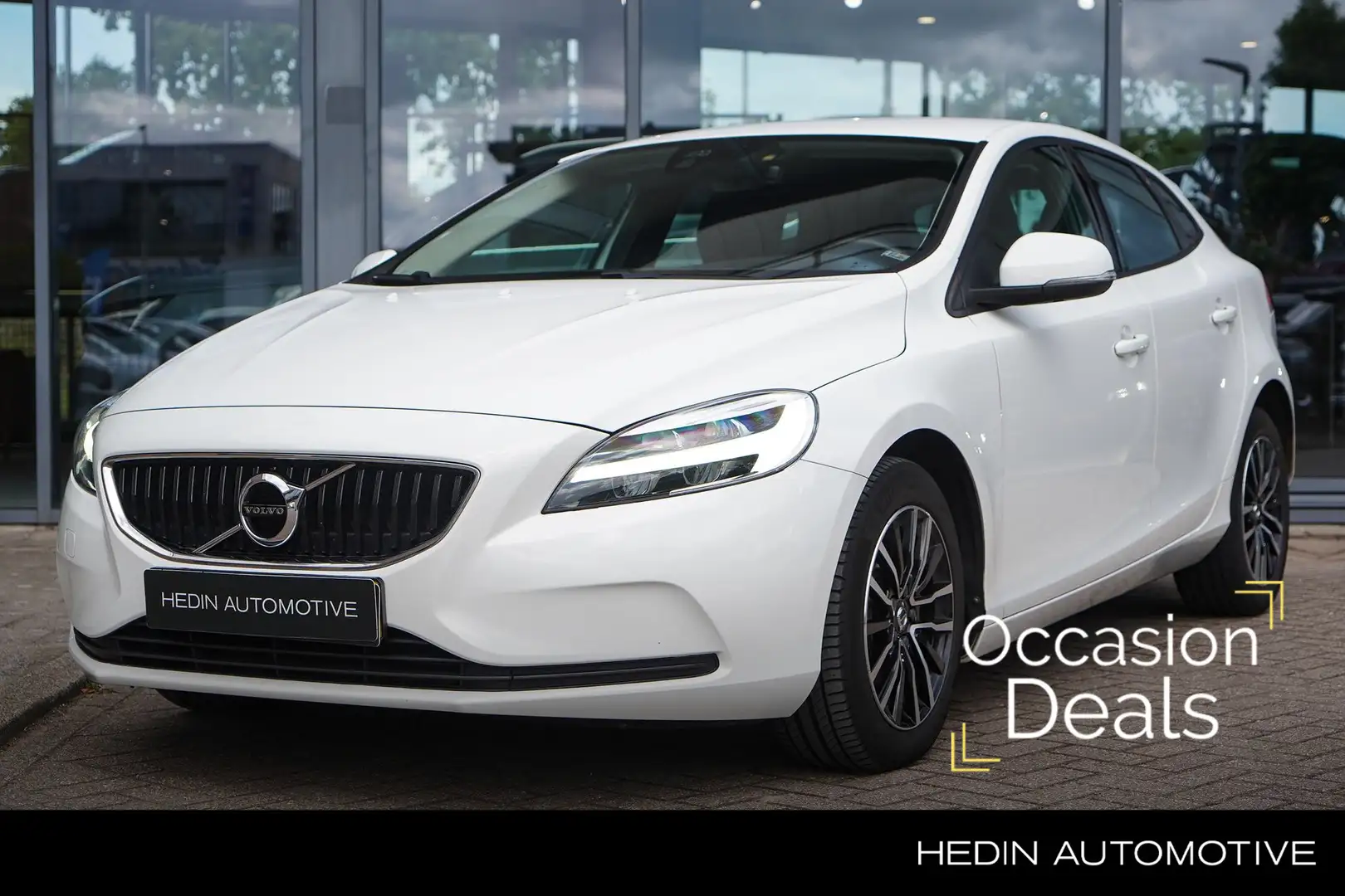 Volvo V40 1.5 T2 Polar+ | Automaat | Trekhaak | 1500KG Trekg Weiß - 1