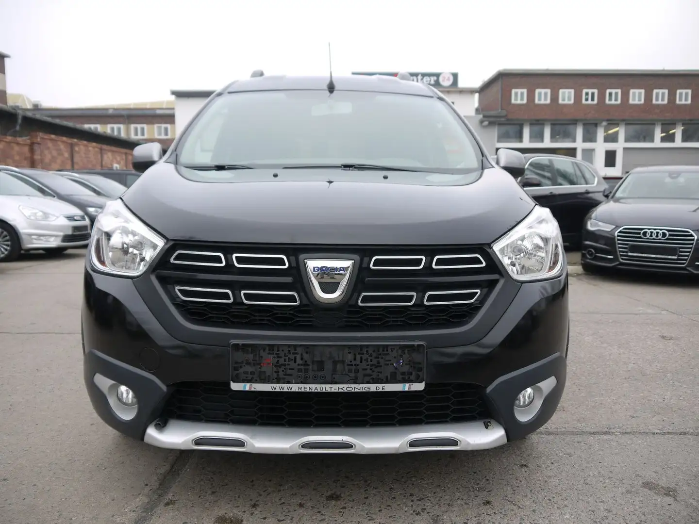 Dacia Dokker 1.2 Stepway/Navigation Schwarz - 2