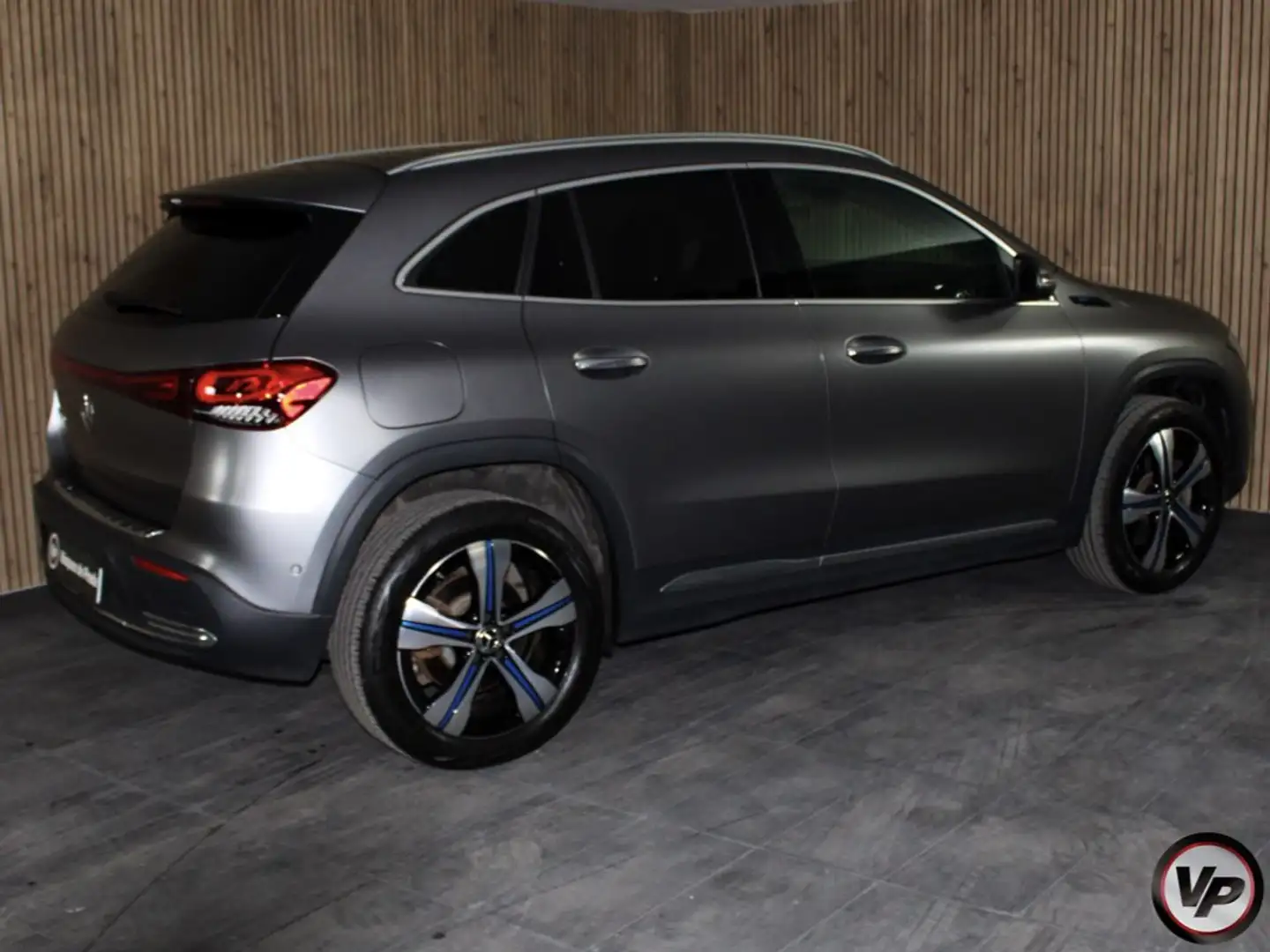 Mercedes-Benz EQA 250 Grijs - 2