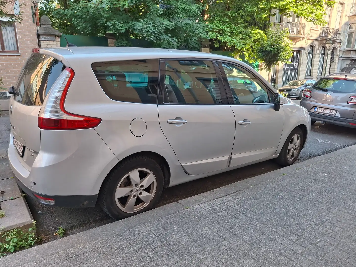Renault Grand Scenic Grand Scénic 1.5 dCi Bose Edition 7pl. FAP Zilver - 1