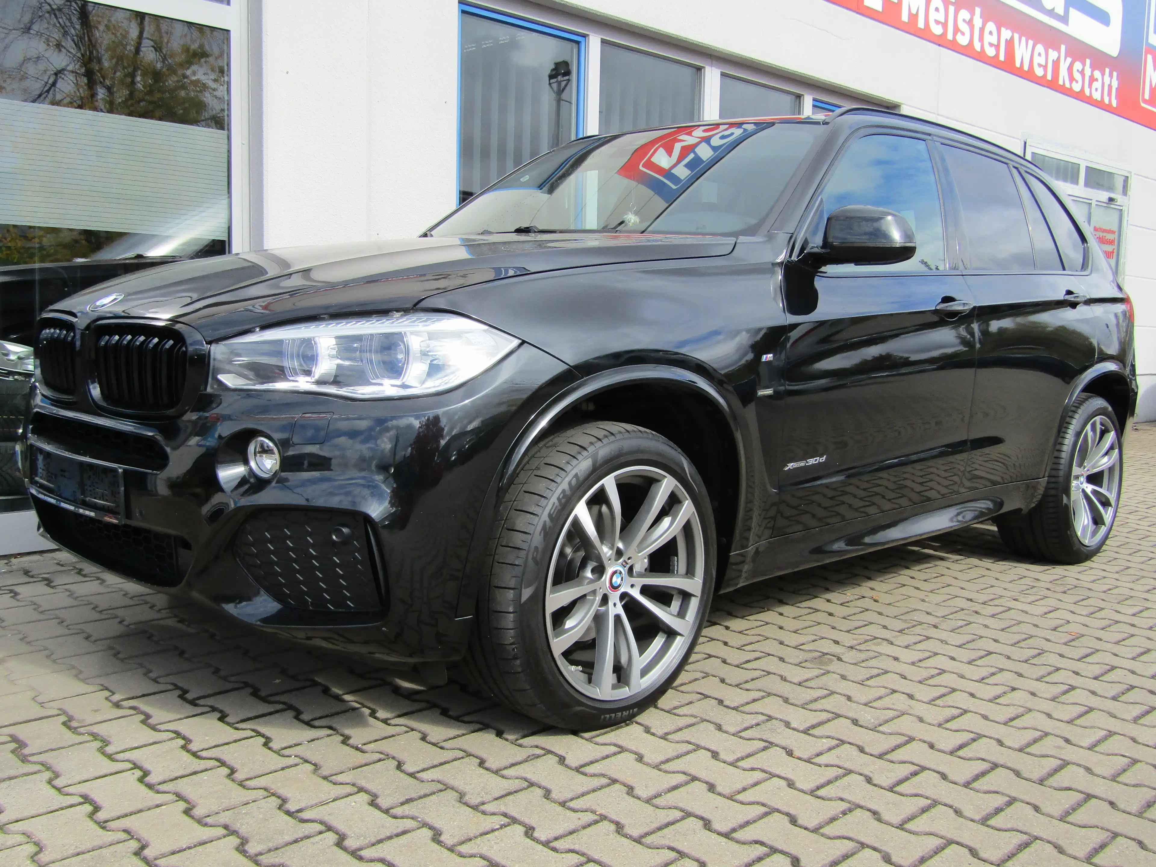 BMW X5 xDrive 30 d, 8 Fach Bereifung, Top Ausstattung, Panoramadach,
