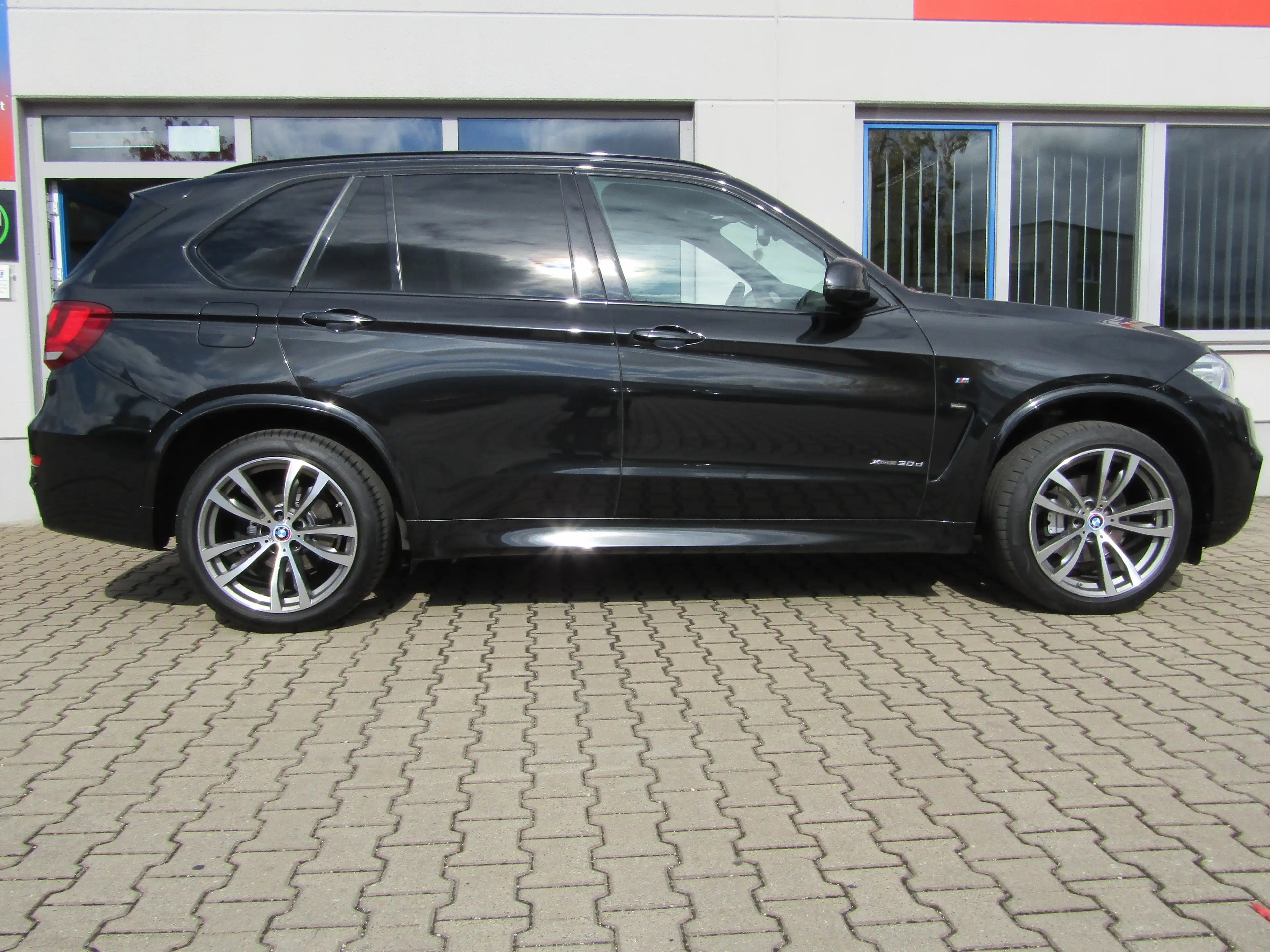BMW X5 xDrive 30 d, 8 Fach Bereifung, Top Ausstattung, Panoramadach, — photo 5