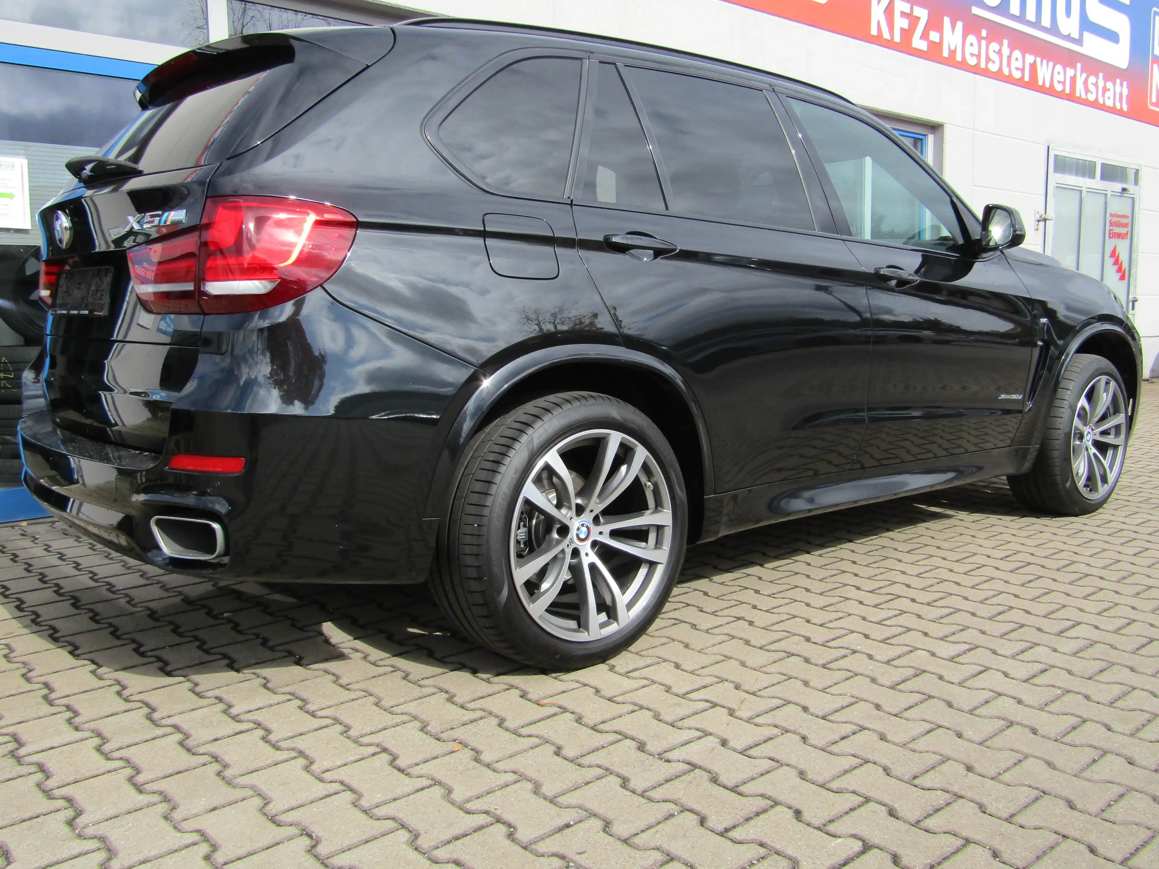 BMW X5 xDrive 30 d, 8 Fach Bereifung, Top Ausstattung, Panoramadach, — photo 2