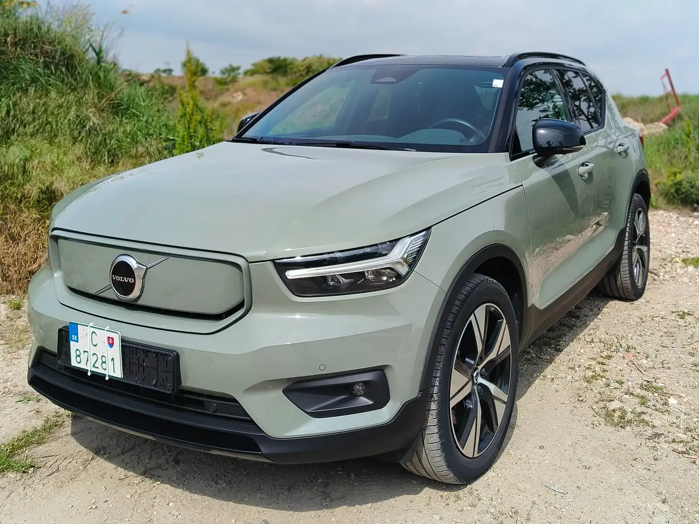 Volvo XC40 XC40 P8 AWD Recharge RDesign Grün - 2