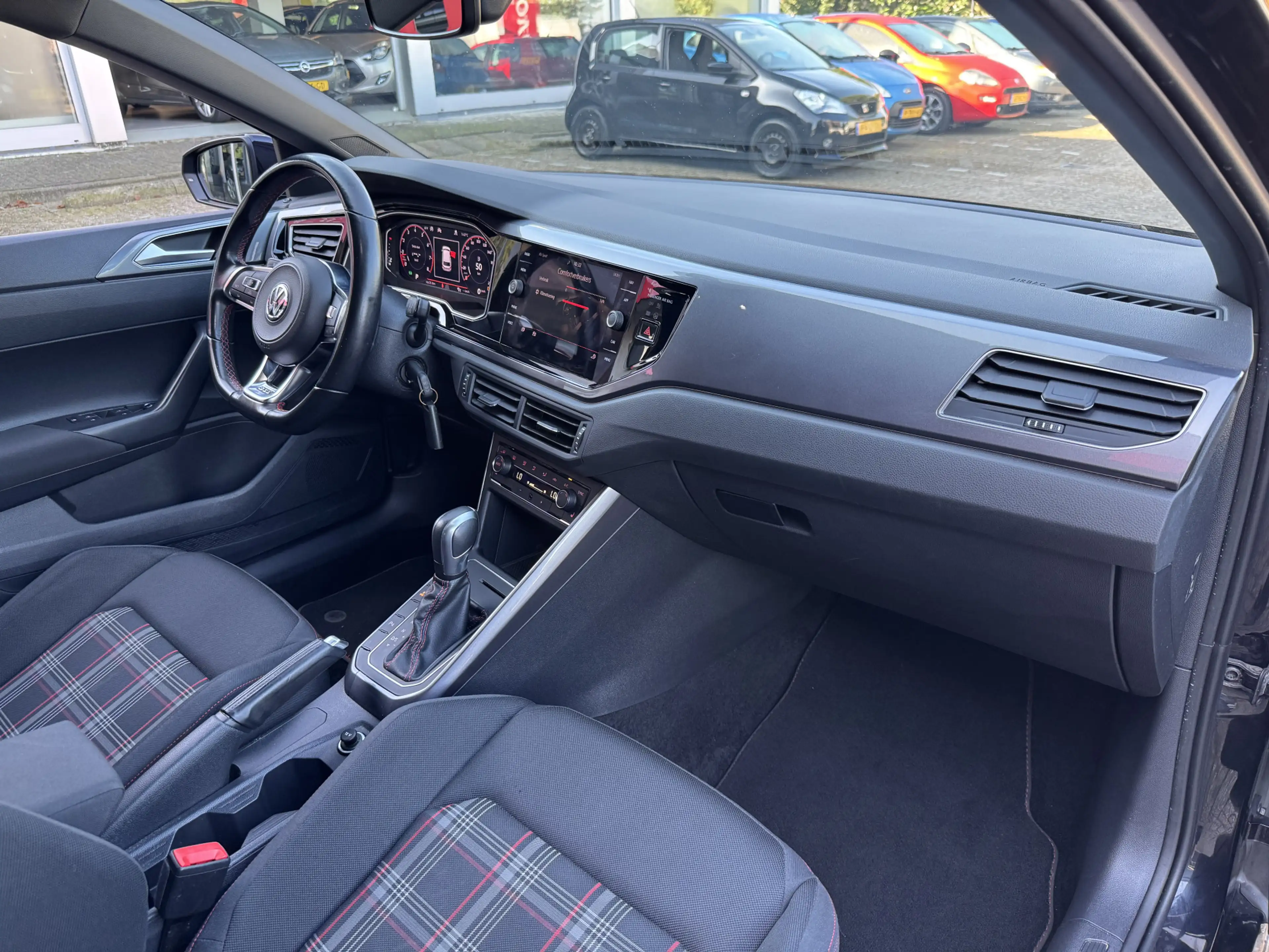 Volkswagen Polo GTI 2.0 TSI AUTOMAAT, Dealer onderhouden, Pano, Camera — photo 31