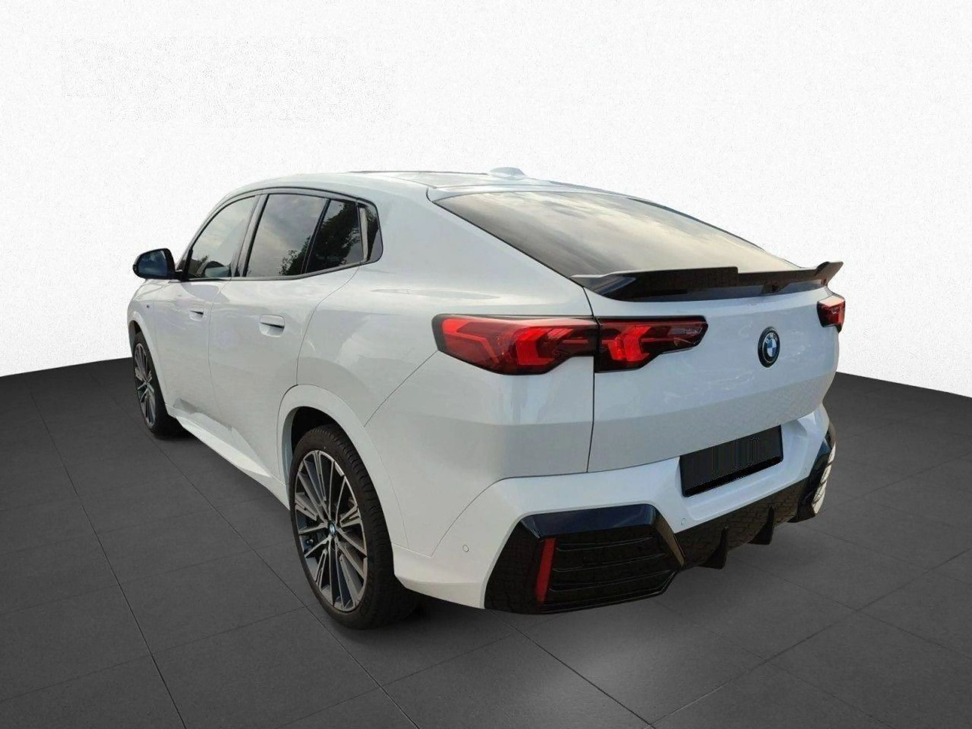 BMW X2 20 i sDrive M Sport — photo 3