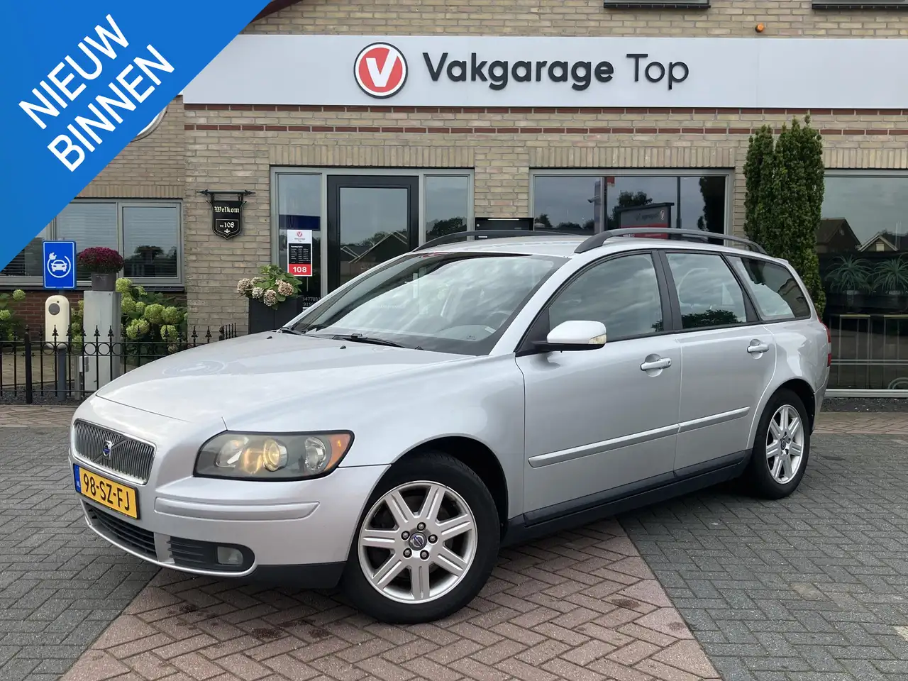 Volvo V50