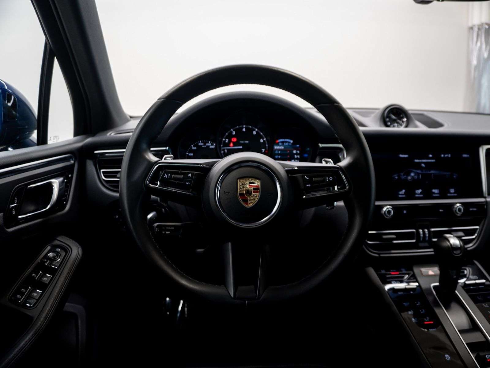 2023 Porsche Macan AWD thumb 15