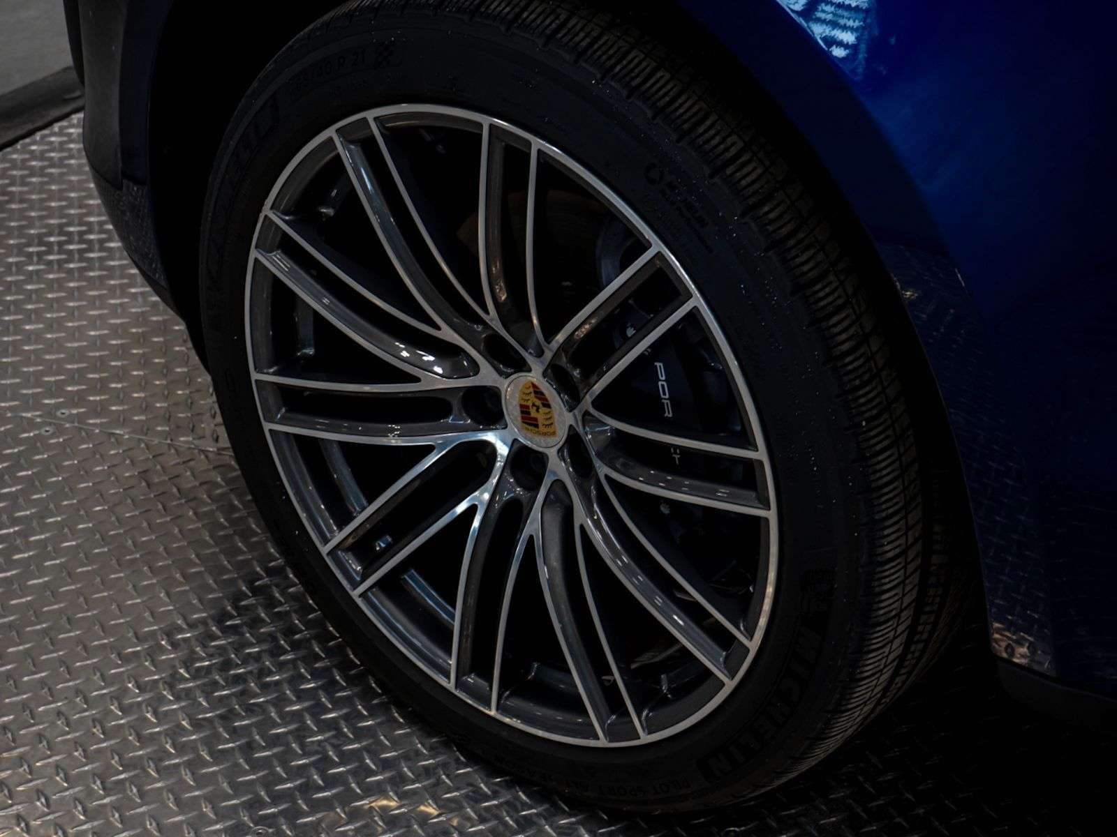 2023 Porsche Macan AWD thumb 10