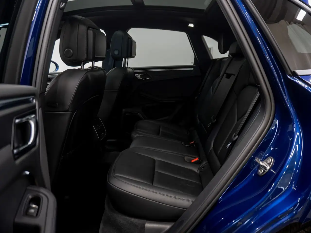 Porsche Macan снимка Porsche Macan