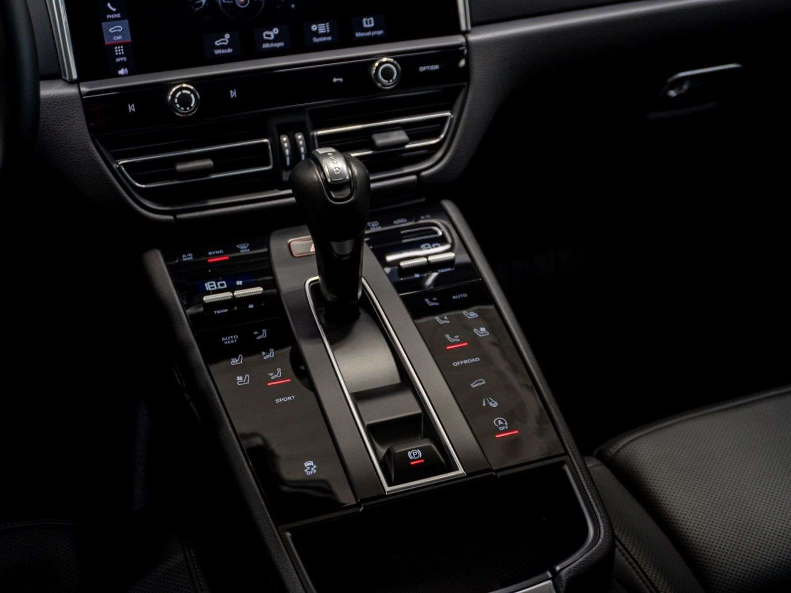 2023 Porsche Macan AWD thumb 17