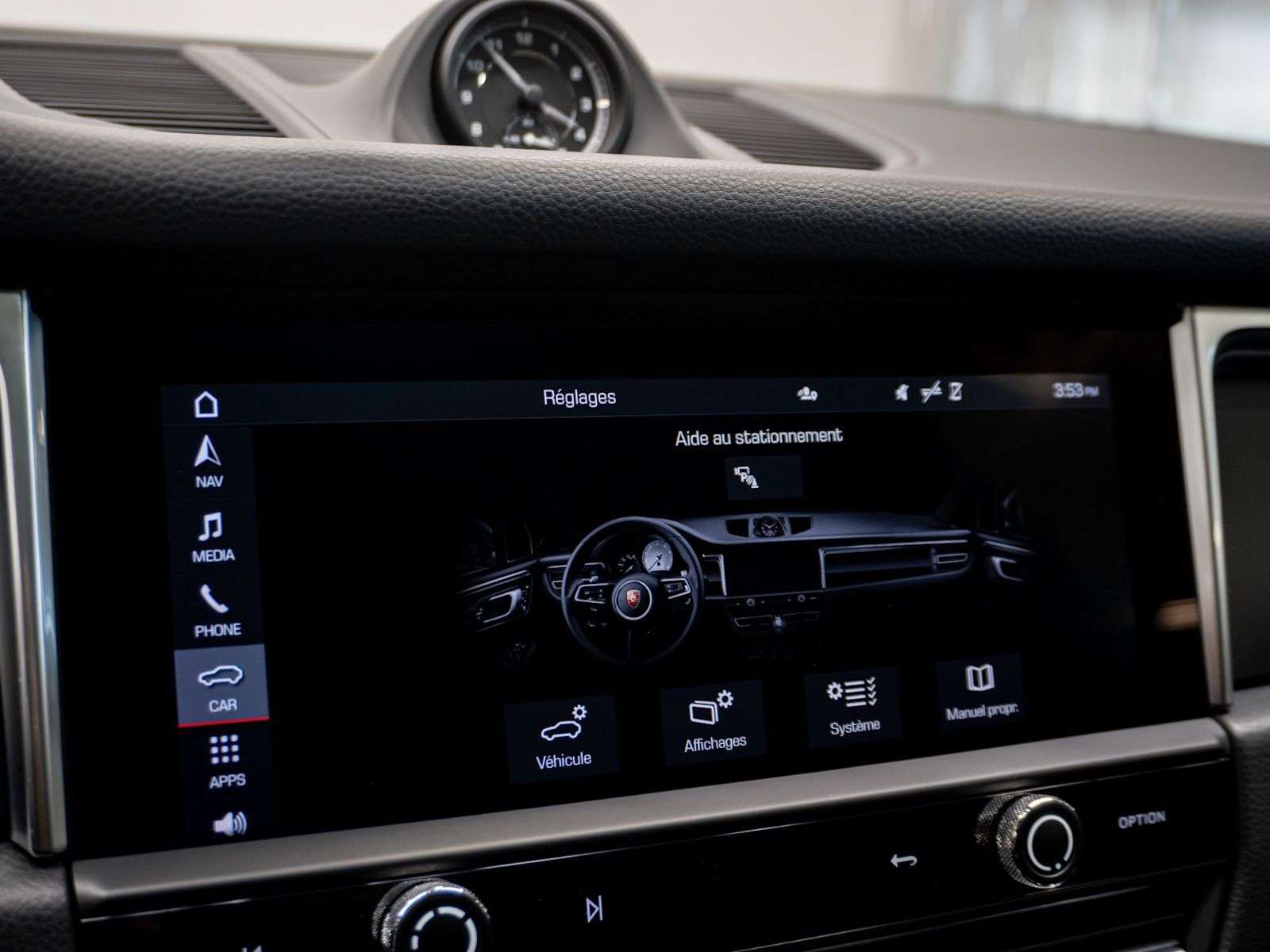 2023 Porsche Macan AWD thumb 19