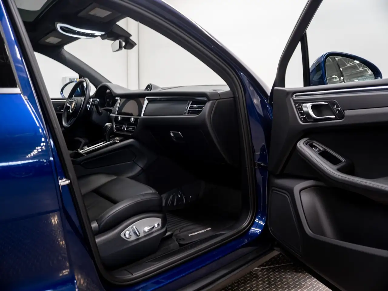 Porsche Macan снимка Porsche Macan