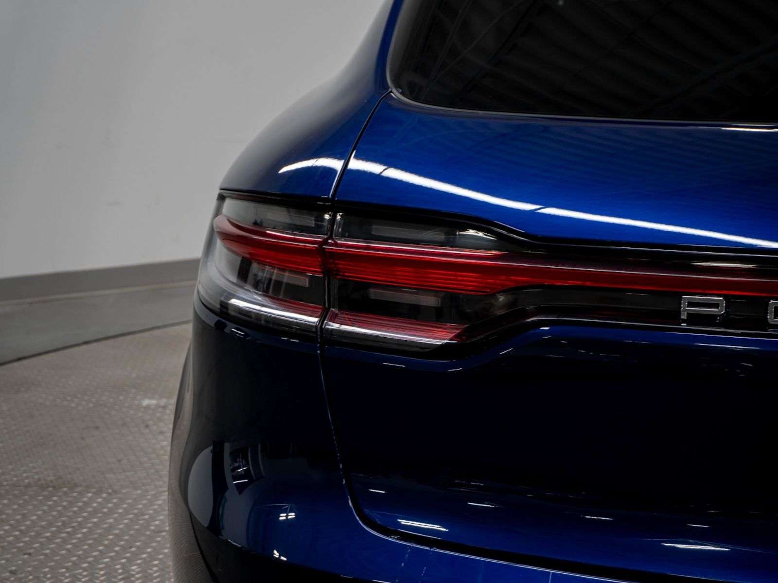 2023 Porsche Macan AWD thumb 14