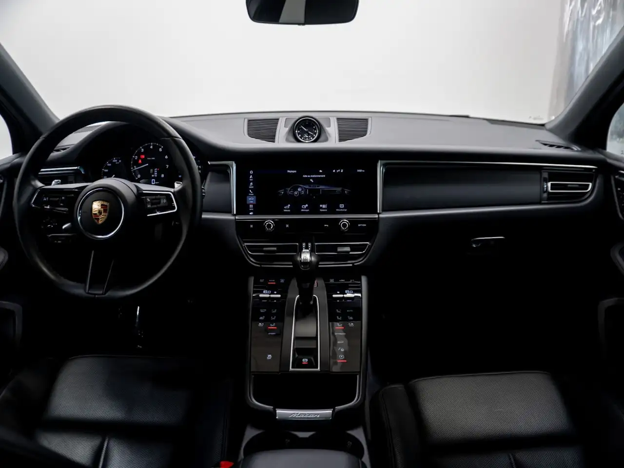 Porsche Macan снимка Porsche Macan