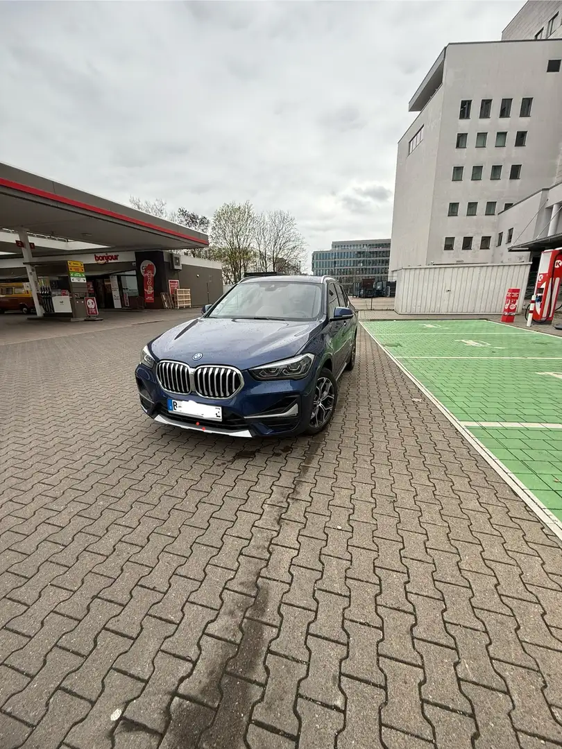 BMW X1 X1 PlugIn Hybrid, TÜV neu, 18.500km Reifen neu Blau - 1