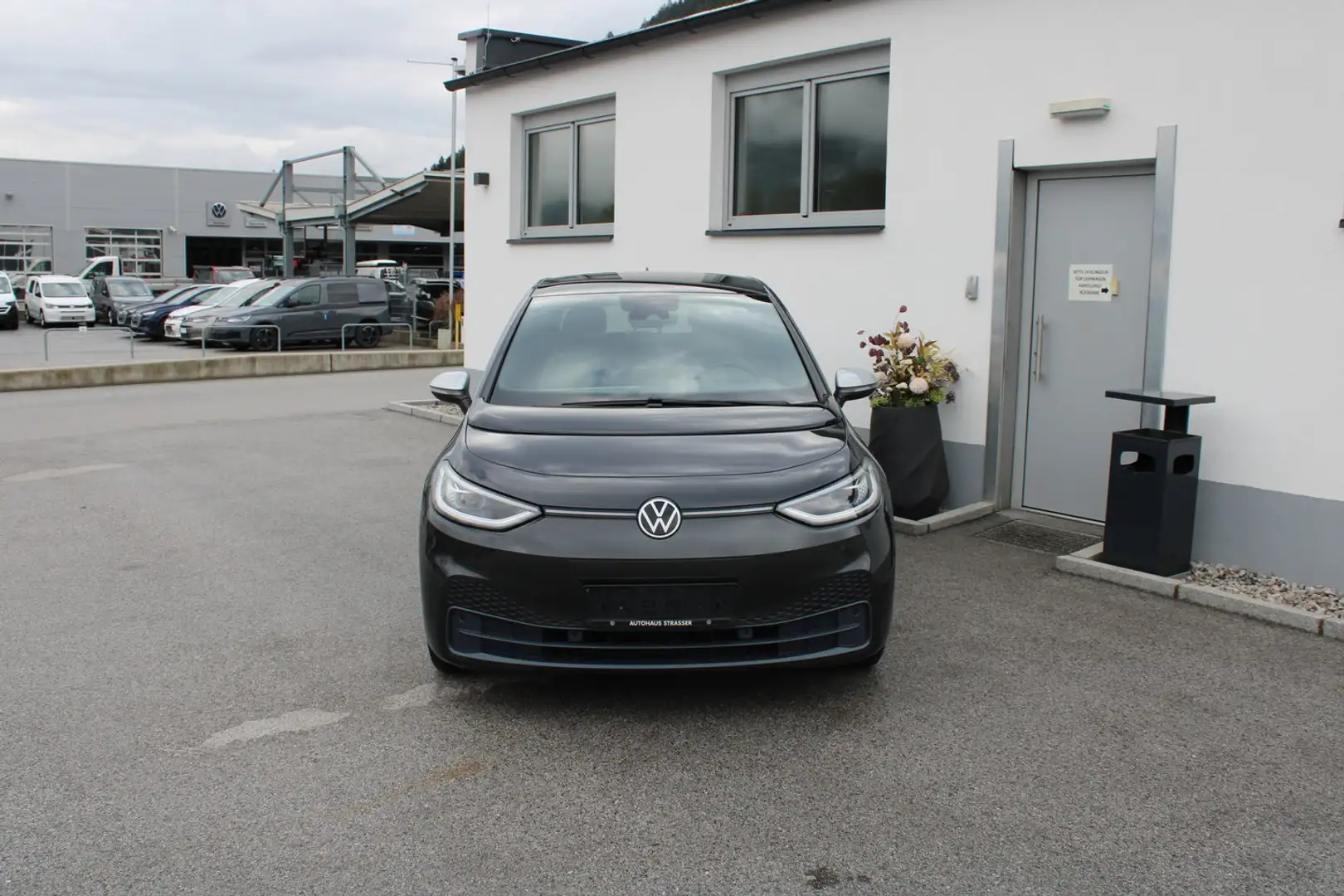 Volkswagen ID.3 1ST Edition Plus Prebooking mit WP Grau - 2