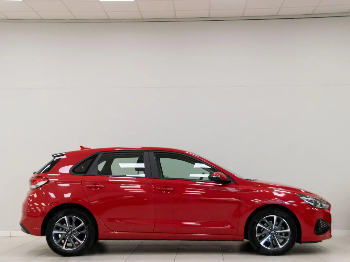 Hyundai i30 1.5 DPI Klass SLX 110 Rojo - 2