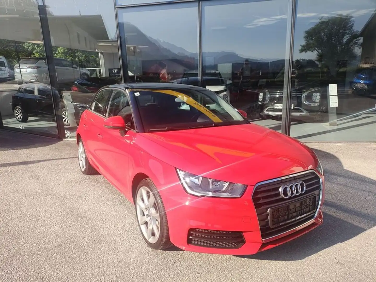 Audi A1 SB 1,4 TDI ultra Rojo - 1