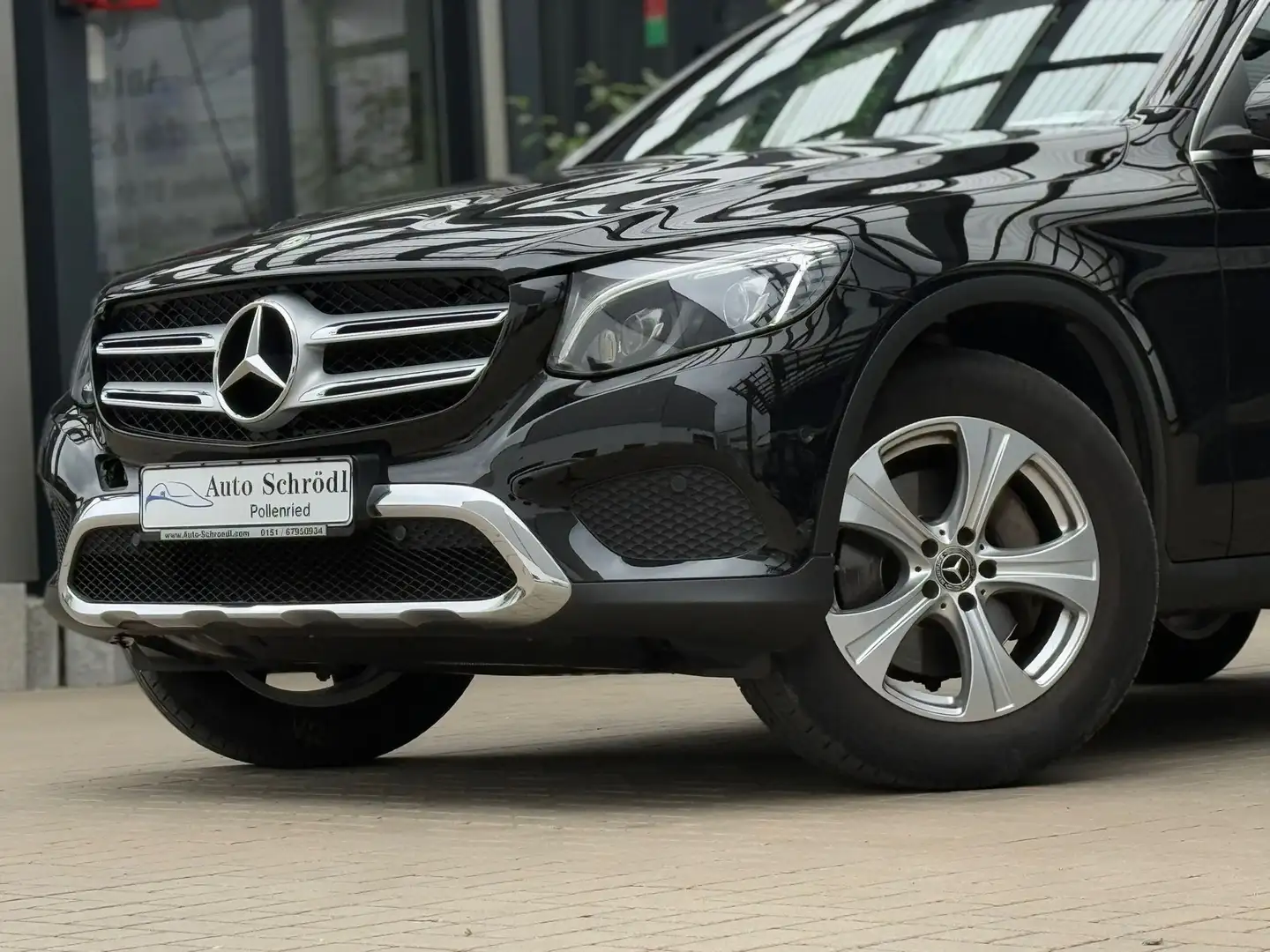 Mercedes-Benz GLC 250 d 4MATIC Exclusive, AHK, ISL, LED, El.Heck, Navi Nero - 2