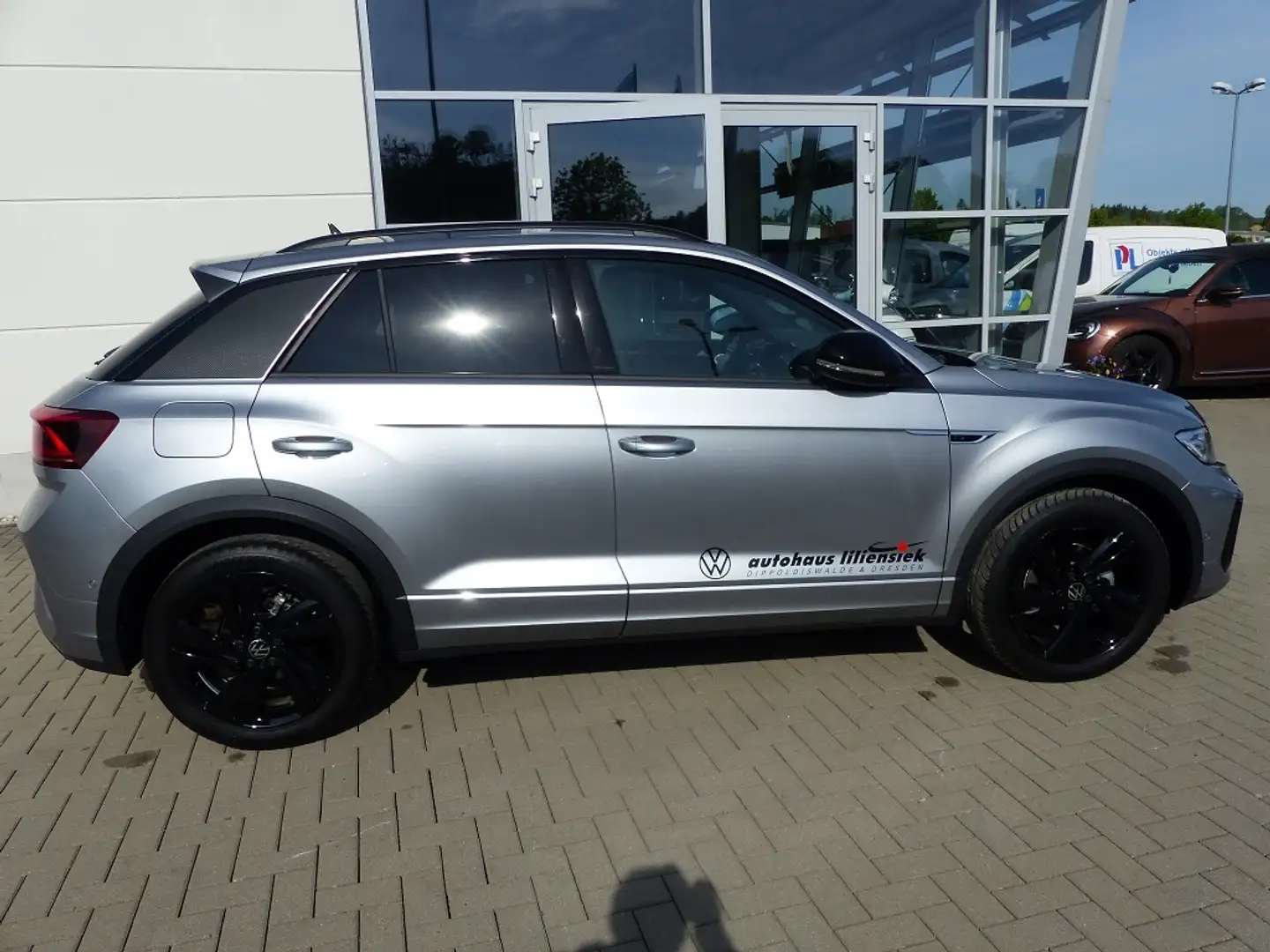 Volkswagen T-Roc 1.5 TSI DSG R-Line *AHK*LED*PDC* Silber - 2