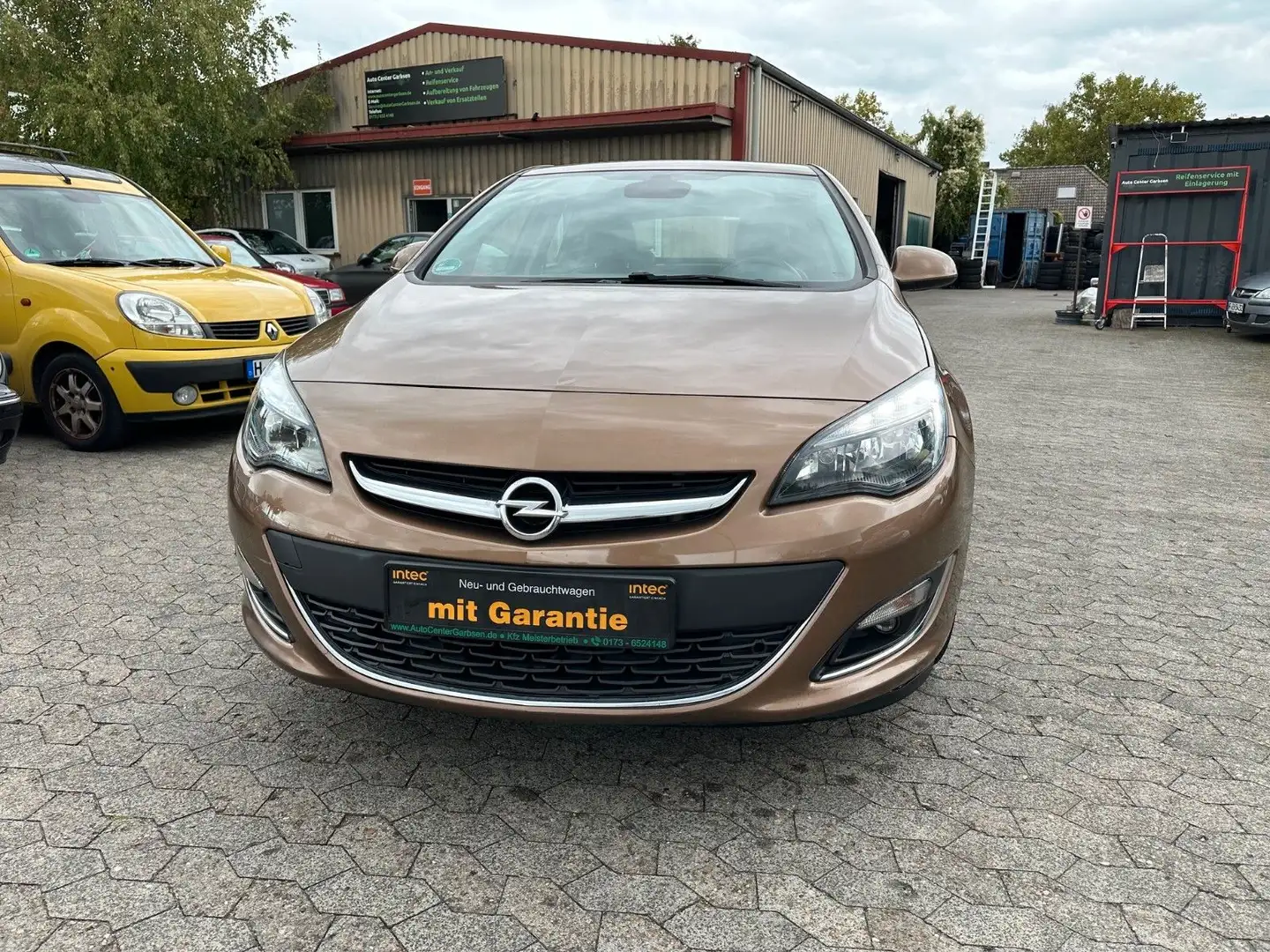 Opel Astra J Lim. 5-trg. Exklusiv Braun - 2
