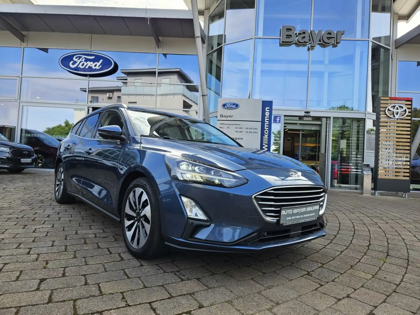 Ford Focus Turnier 1.0 EcoBoost Hybrid COOL&CONNECT Blau - 1