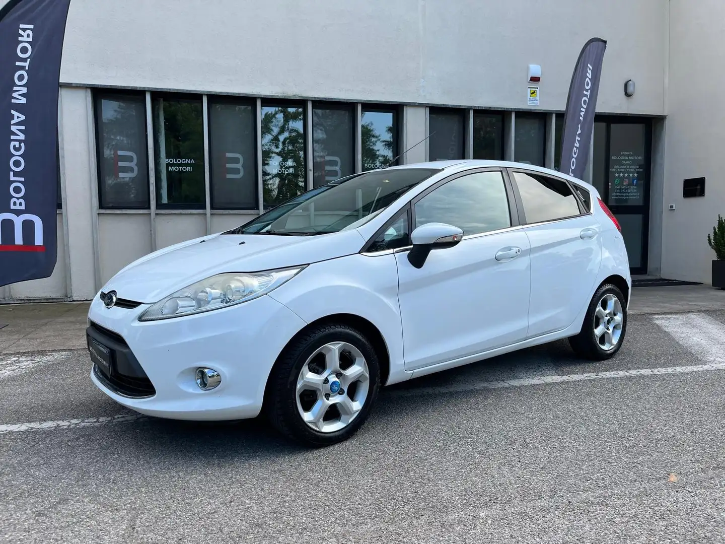 Ford Fiesta Wit - 1