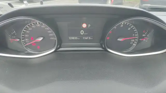 Peugeot 308 view 12